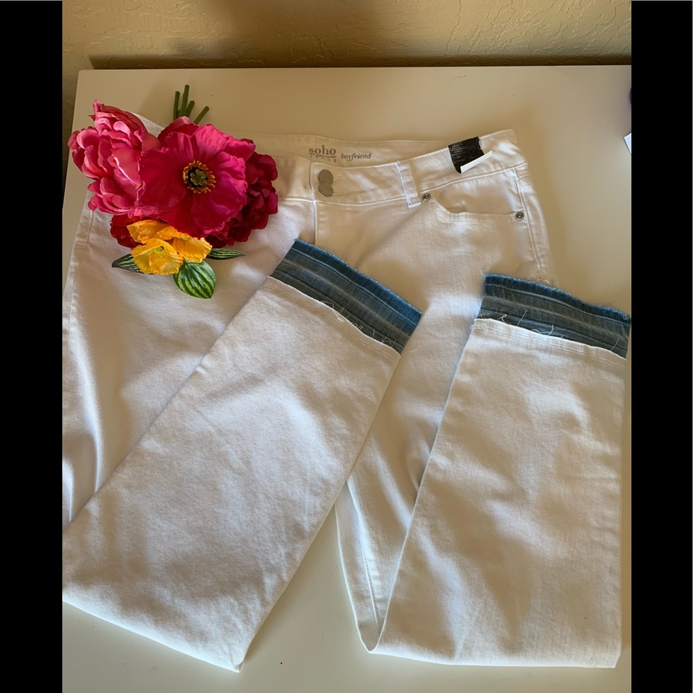New York & Company White Distressed Boyfrien…